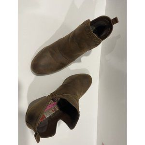 Rock & Candy Brown Faux Suede Ankle Boots Size 10 - Worn Once
